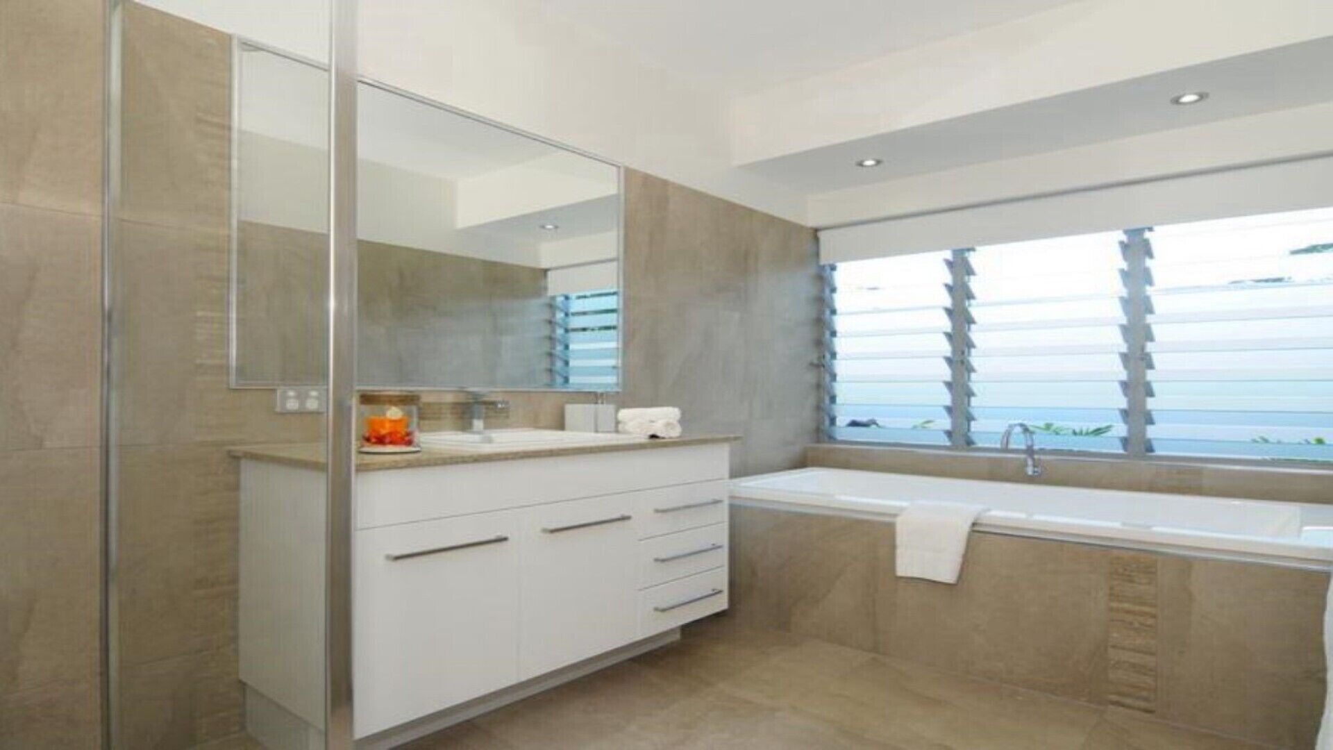 BEACH RETREAT @ PALM COVE