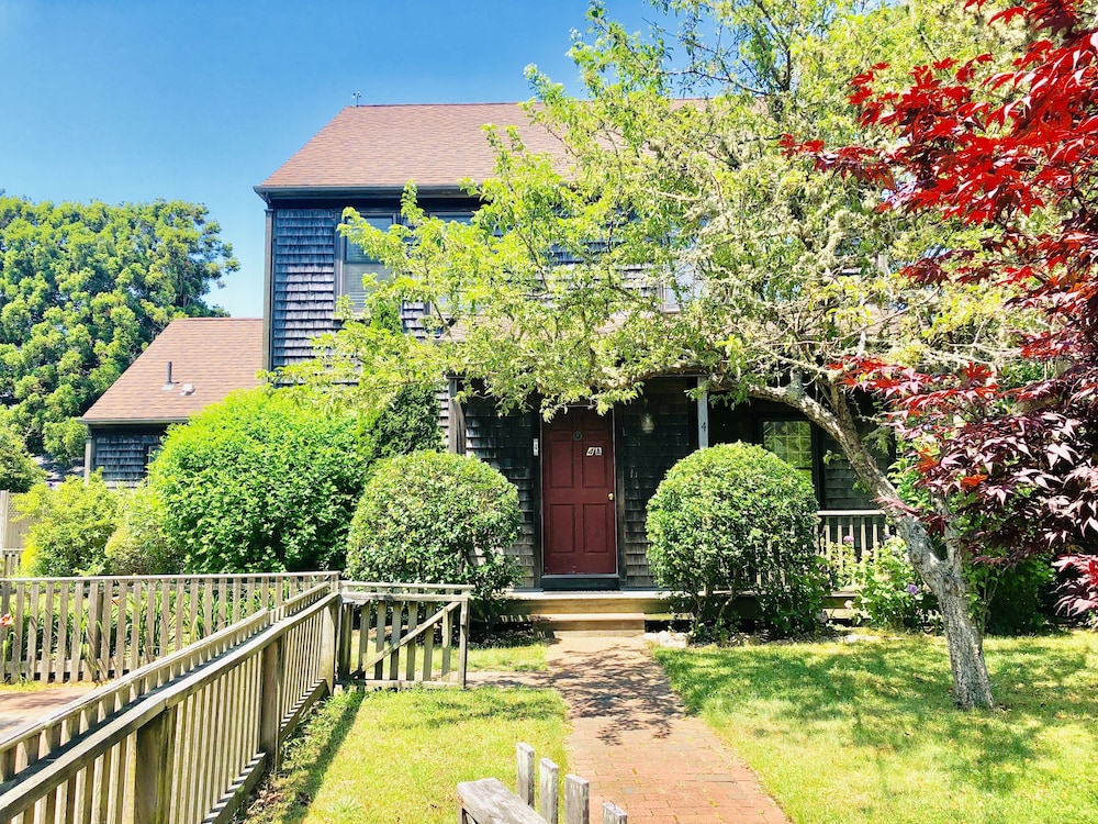 Nantucket home, located in ideal for your family vacation