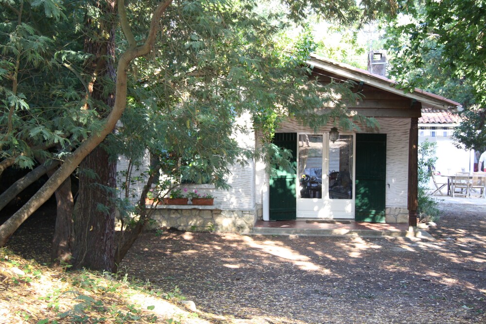 Villa for 6 Persons 5 Minutes Walk From the Bassin D'arcachon in Lège-Cap-Ferret, France