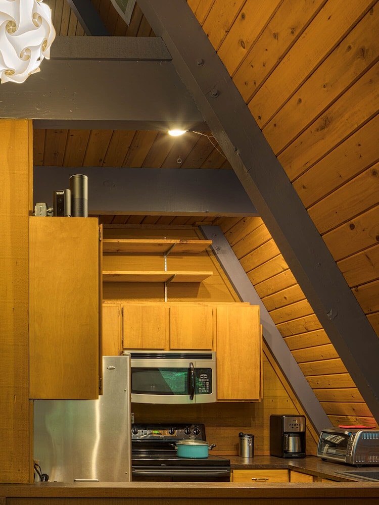 Beautiful Aframe Near Mount Rainier National Park and Crystal Mountain