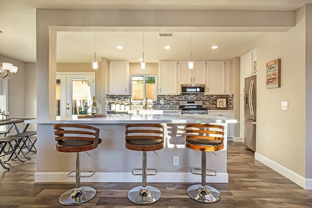Modern Home Socal Luxury Claremont/upland 2 Bdrm + Den, 2 Bth, Huge Backyard in Upland, United States