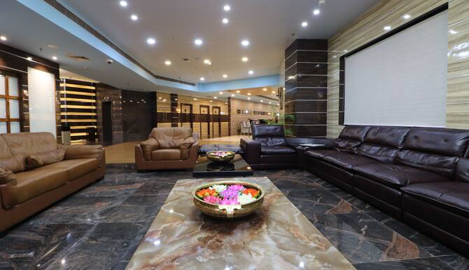 Aristocrat Hotel In Kolkata India Expedia Aristocrat Hotel In Kolkata India Expedia