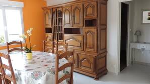 Réfrigérateur, micro-ondes, four, fourneau de cuisine