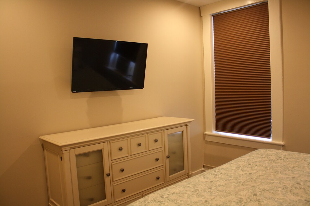 Located In The Heart Of Downtown Penn Yan, New York Penn Yan Vrbo