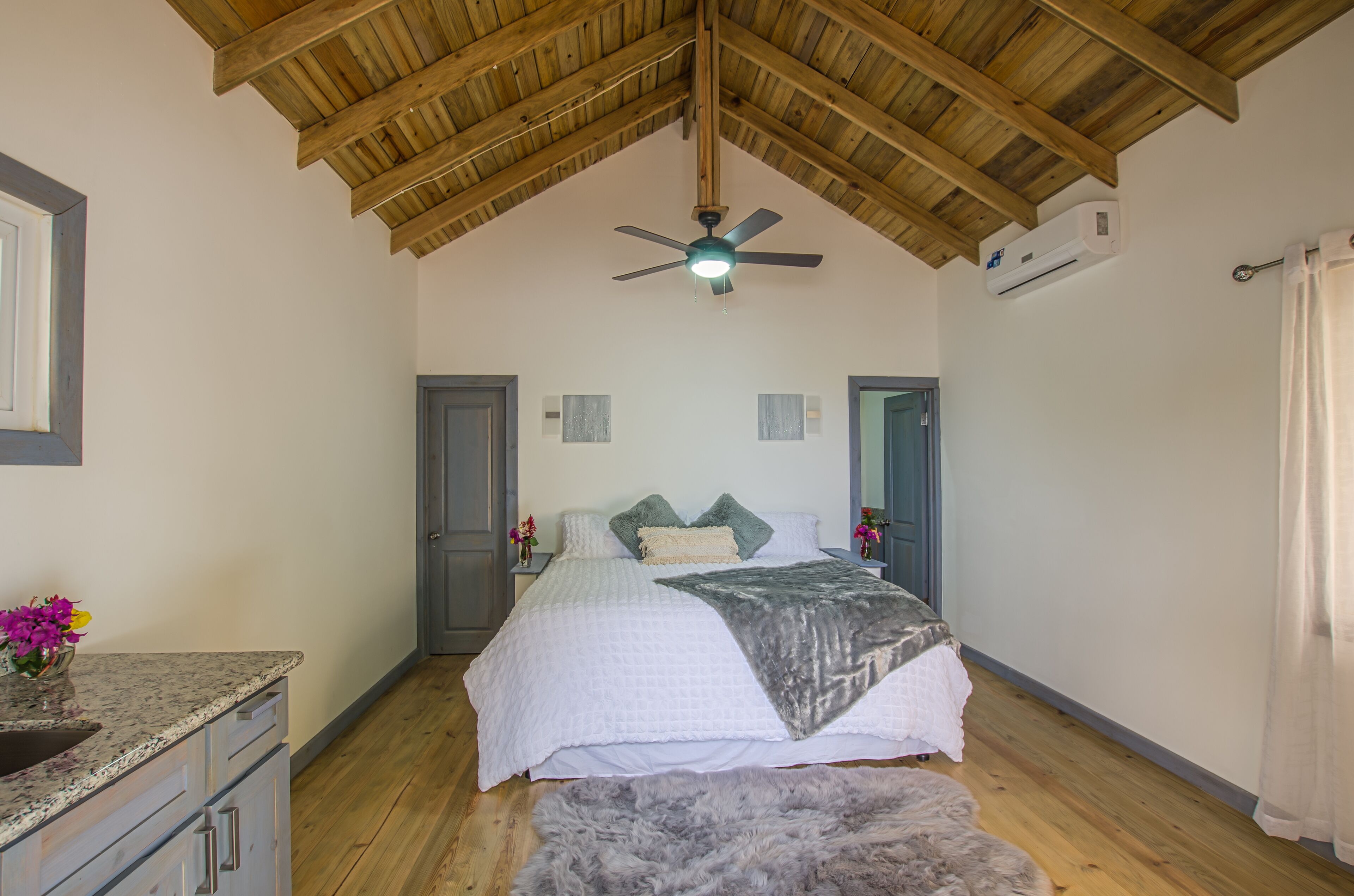 White Sand Private Beach Cabin Retreat in Roatan in Roatan, Honduras
