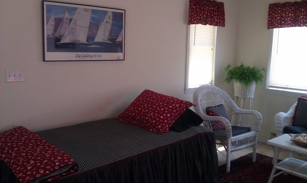 Extraordinary Cottage Compound on Paw Paw Lake Paw Paw Lake Vrbo