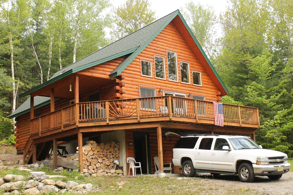 LAKE CUSTOM BUILT LOG CABIN, Hague, NY Vacation Rental Cabin