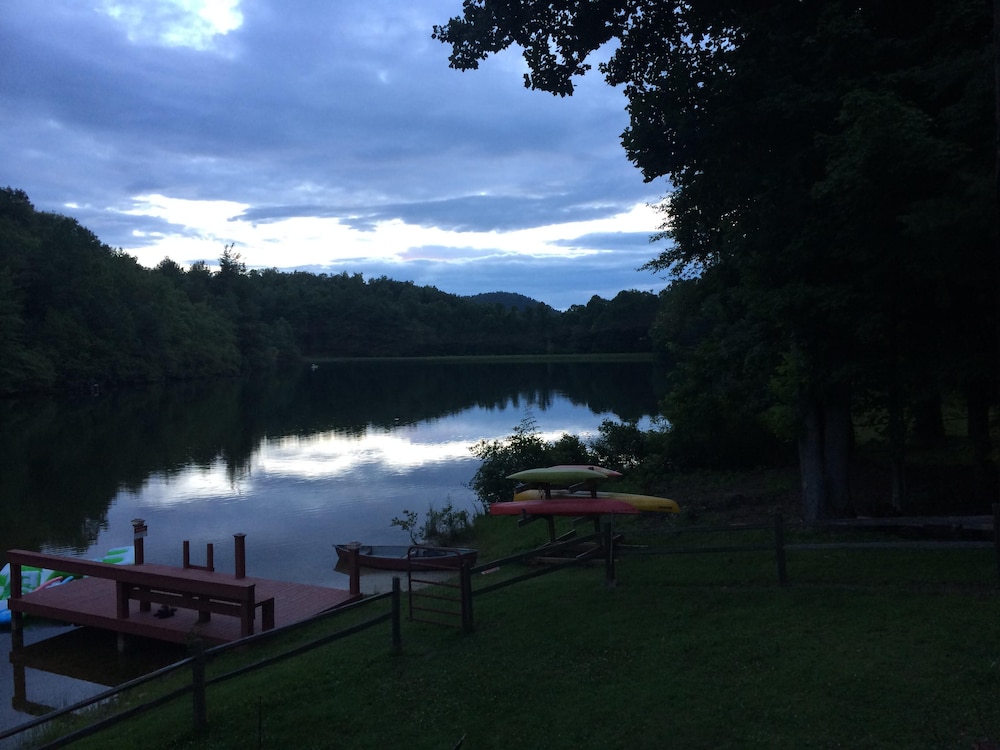 Luxury Lakeview Mountain Cabin Brevard, Asheville, Hendersonville Area