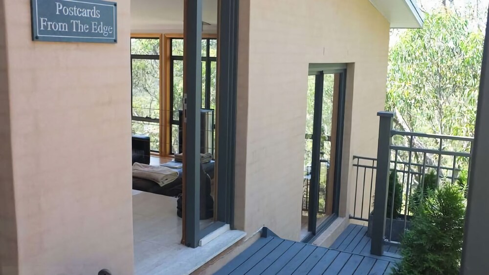 Postcards From The Edge Deals & Reviews (Blackheath, AUS) Wotif