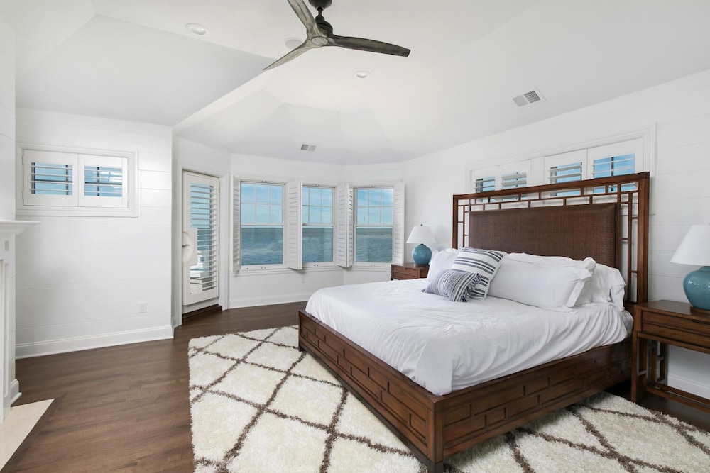 Harvey Cedars, NJ, Bayfront Compound With Pool! Harvey Cedars Vrbo