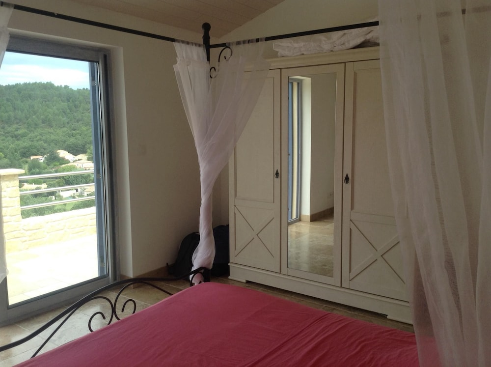 Comfortable gîte in luxury residence SaintHippolytedeMontaigu Vrbo