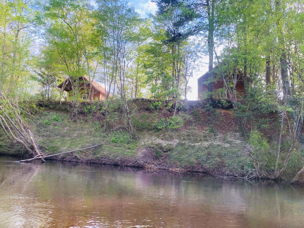Cozy Creekside Scarlet Cabin on the Creek with 2 sandbars, Perkinston