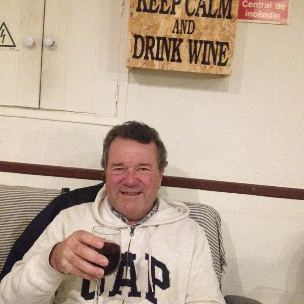 Charming house, pretty village, with large pool, gardens, terrace views