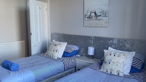 2 bedrooms, iron/ironing board, cots/infant beds, WiFi