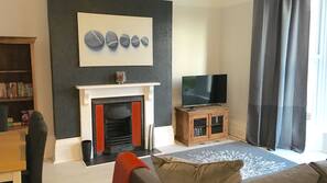 2 bedrooms, iron/ironing board, cots/infant beds, WiFi