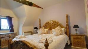 Premium bedding, free WiFi, linens