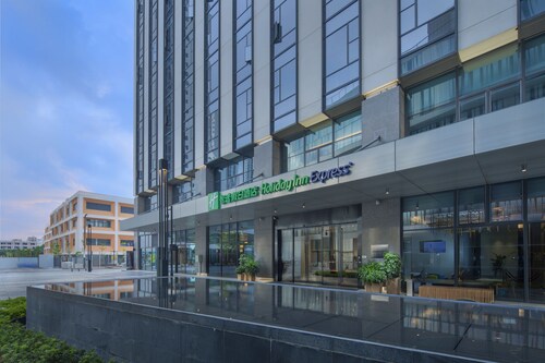 3 Star Hotels In Huangjiang Hotels With Cheap 20 Rates - 
