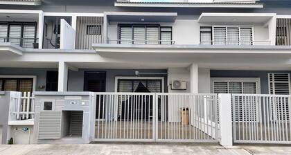 SR Home Stay at KLIA