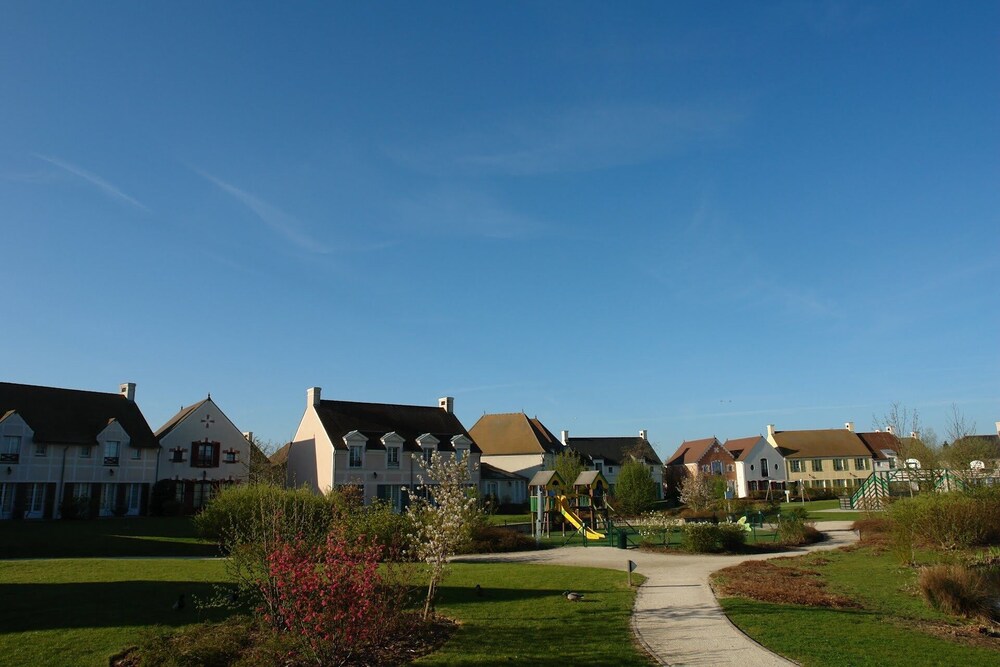 2 Bedroom Villa Timeshare For Rent Near Disney France In