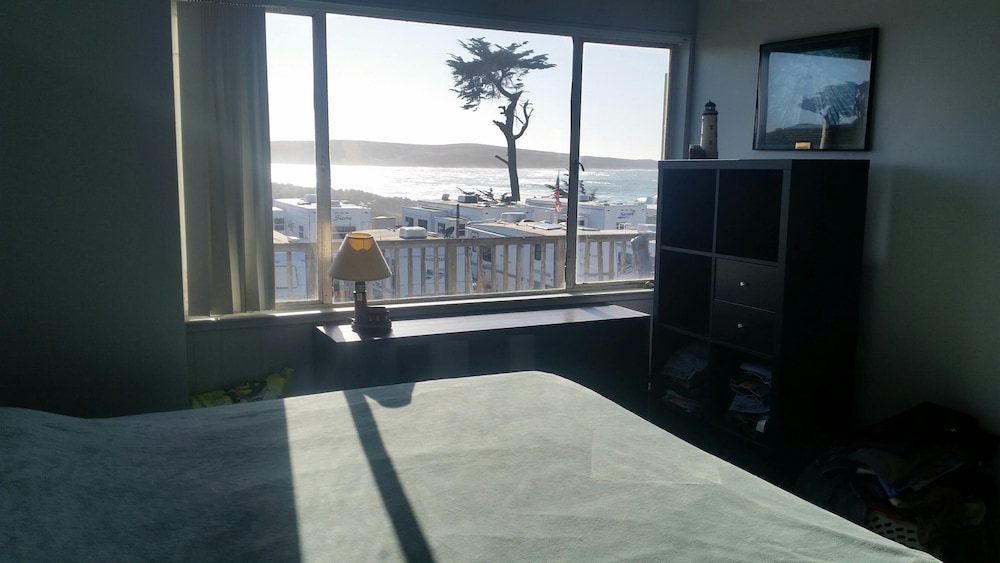 Dillon Beach Surf Cottage With 180 Degree Views Of The Pacific And Pt