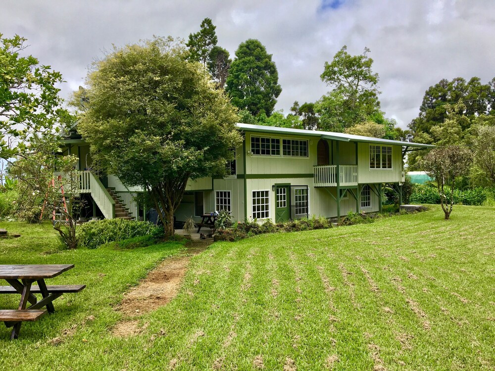 10 Acre Private Bamboo Retreat Located Just Minutes From Volcano