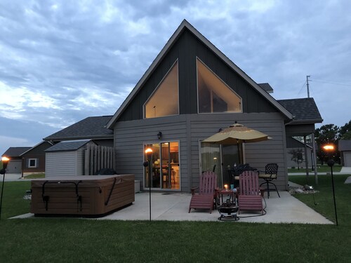 Best Cabins In Okoboji For 2020 Find Cheap 79 Cabins Rentals