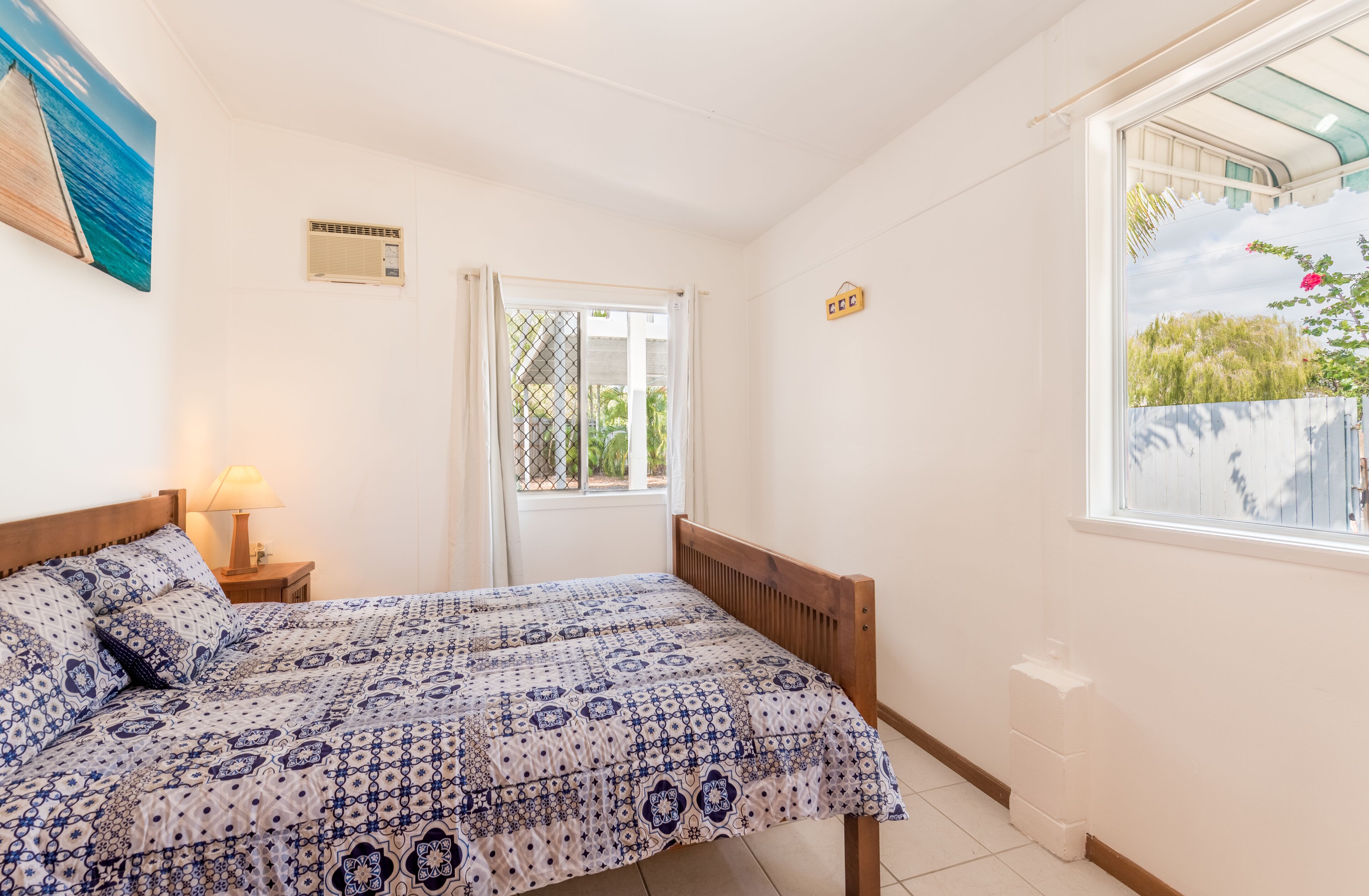 Beach House with Huge Private Pool and Fantastic Outdoor Entertaining!