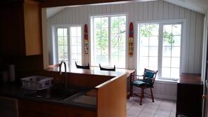 Eetruimte in kamer