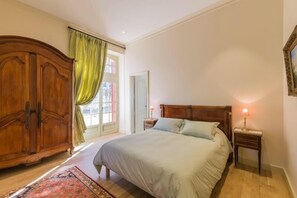 Suite, Non Smoking (Pomerol) | Premium bedding, individually decorated, individually furnished