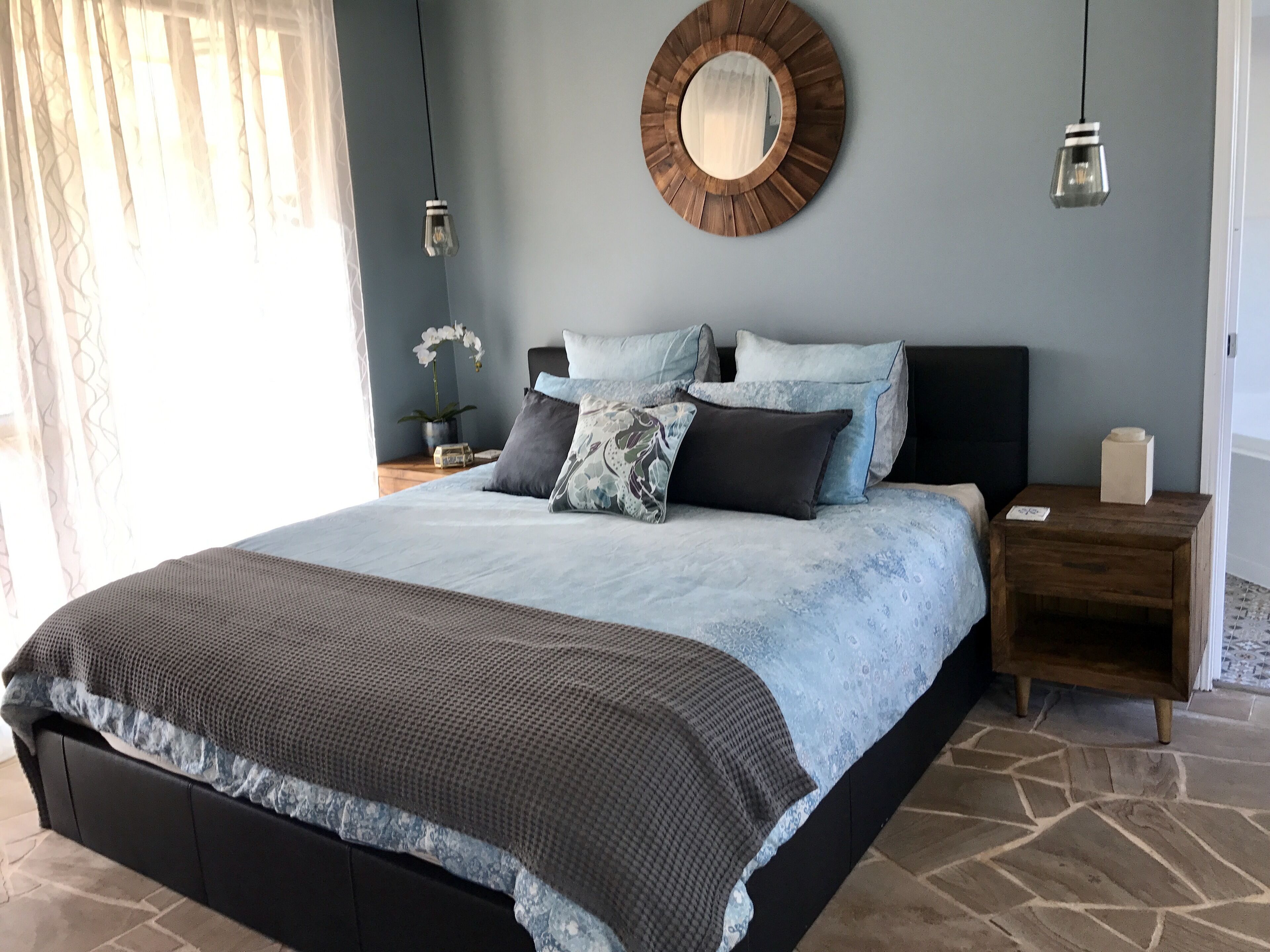 Low-rise 2 Story Penthouse Apartment