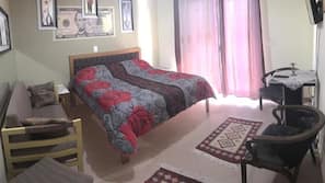 Desk, free WiFi, linens