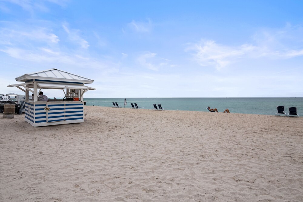 Glamorous Oceanfront