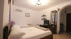 2 bedrooms, iron/ironing board, free WiFi, linens