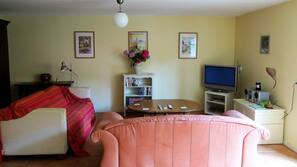 TV, videoteca, aparelho de som
