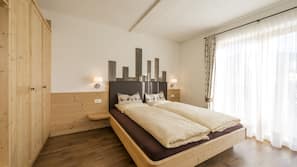 1 bedroom, free WiFi, linens