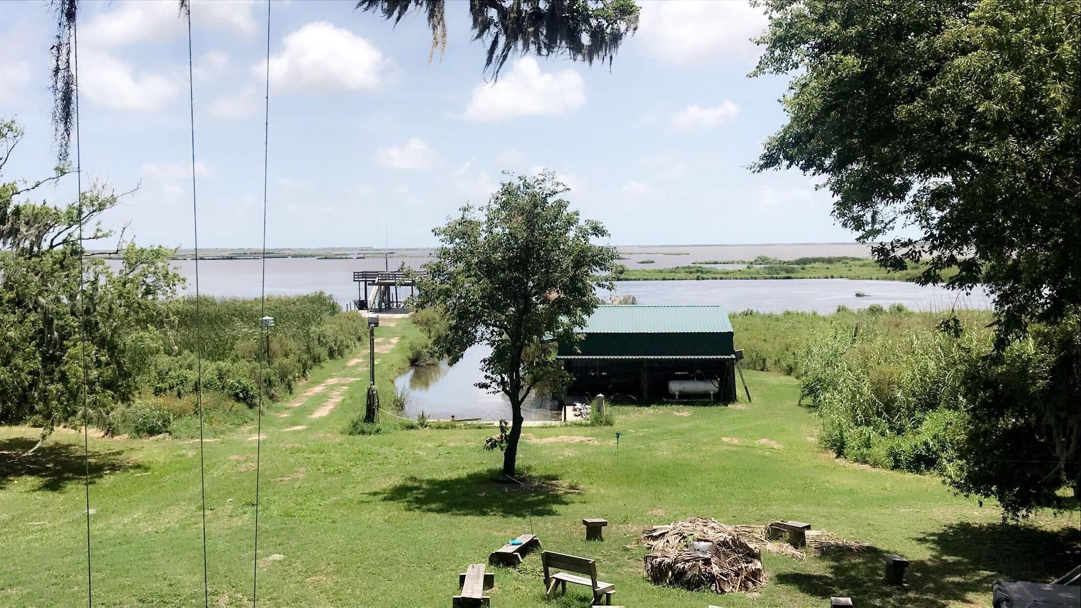 Camp Paradise Located On The Marsh In Pecan Island In Lafayette