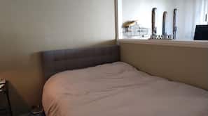 1 chambre, fer et planche à repasser, Wi-Fi, draps fournis