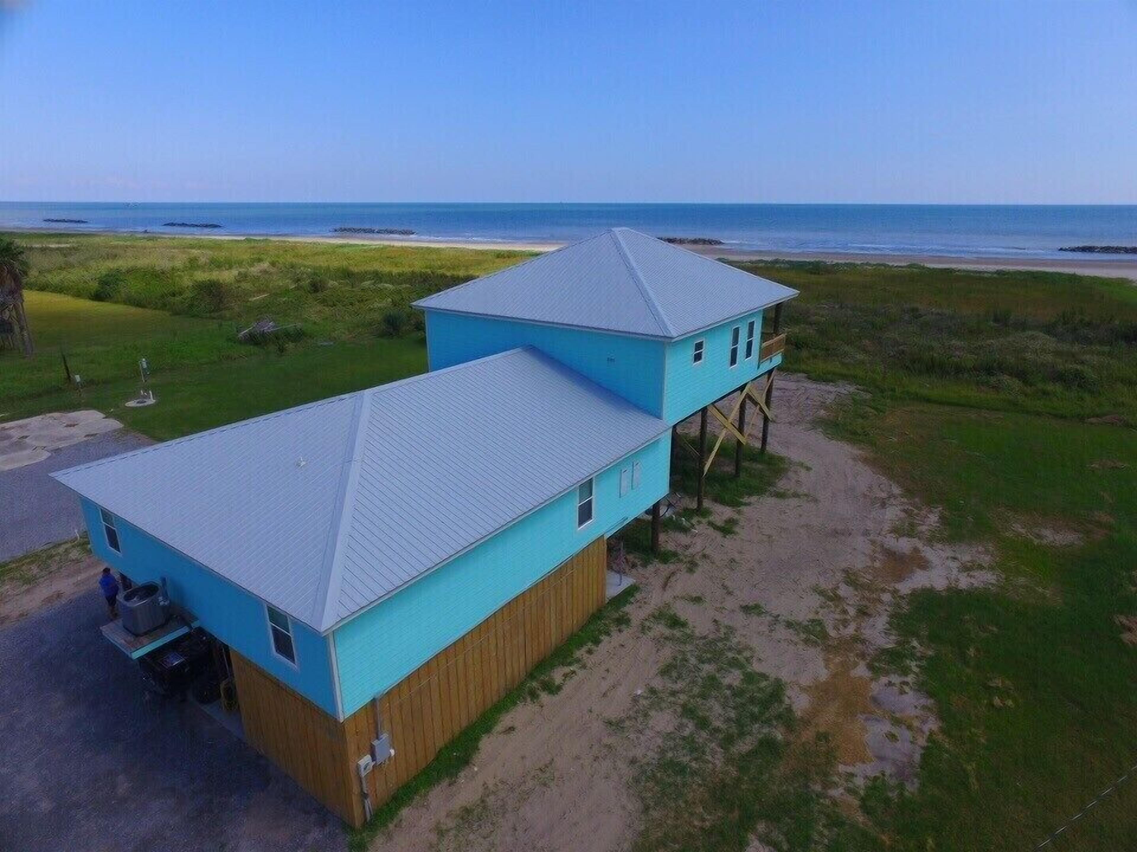 M & M Camp #299519 - 4 Br Home in Grand Isle, United States