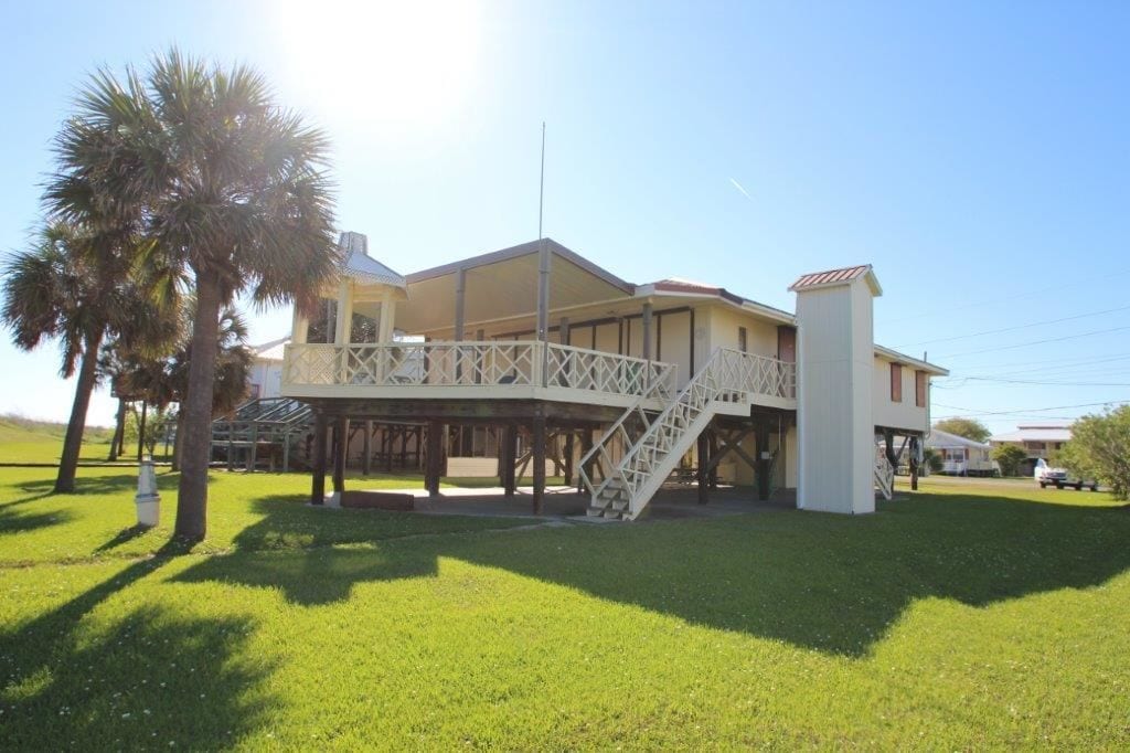 Boquet's Beach Blessing - 5 Br Home in Grand Isle, United States