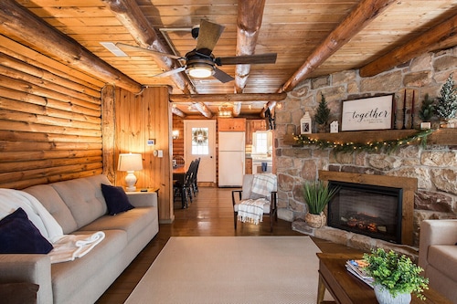 Best Cabins In Lancaster For 2020 Find Cheap 72 Cabins Rentals