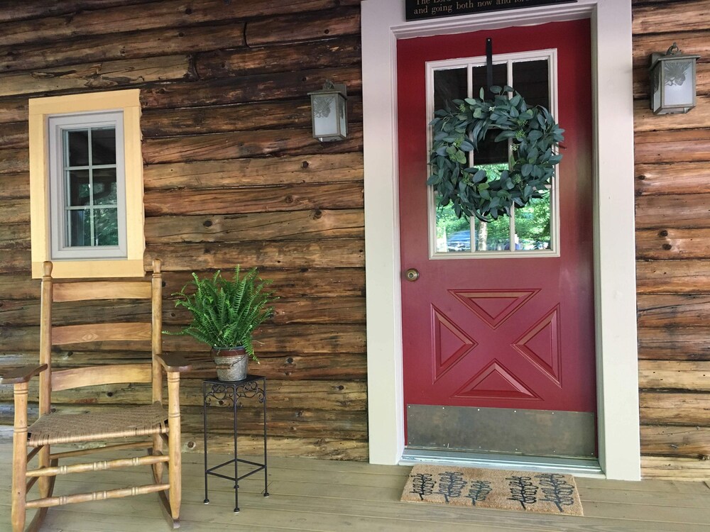Fox Creek Cabin A Cozy Log Cabin In The Woods Overlooking A