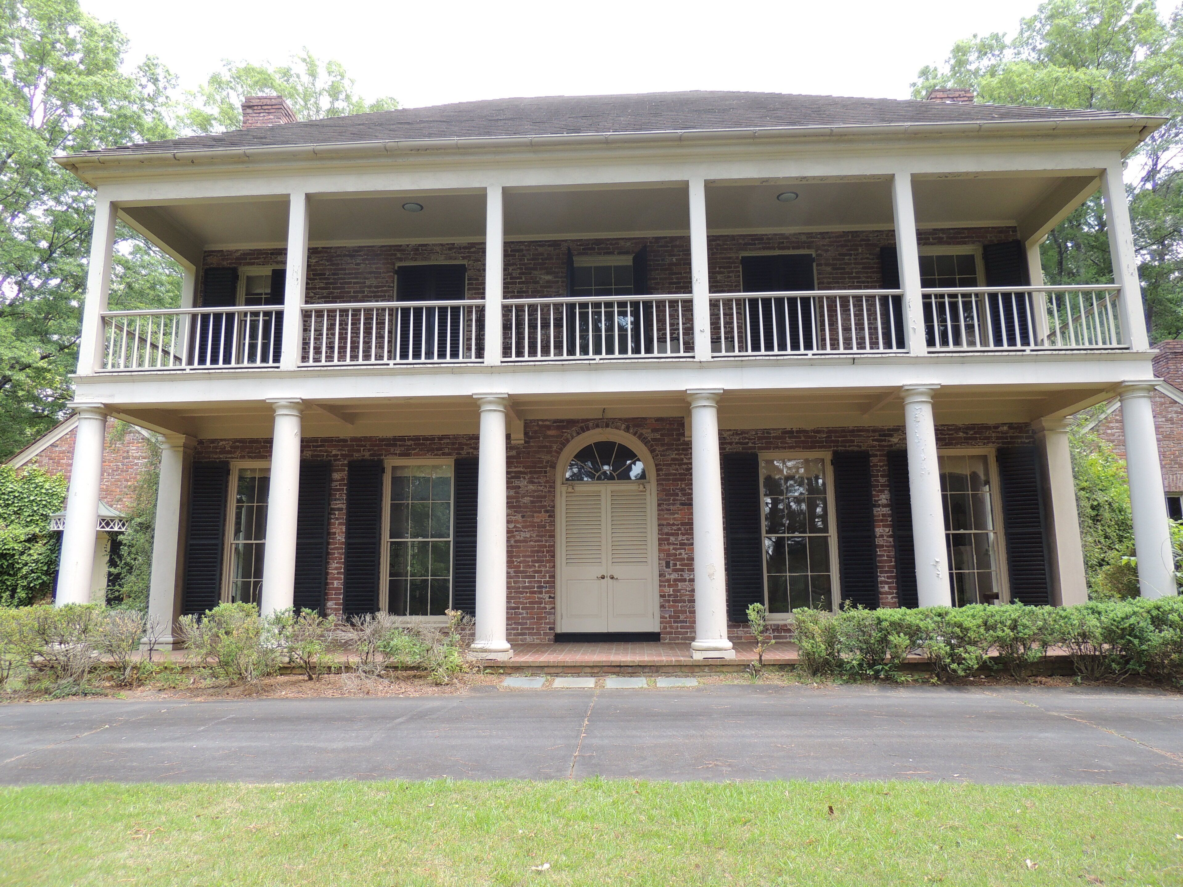 Antebellum Home 4 Acres Close To Callaway Gardens West Point