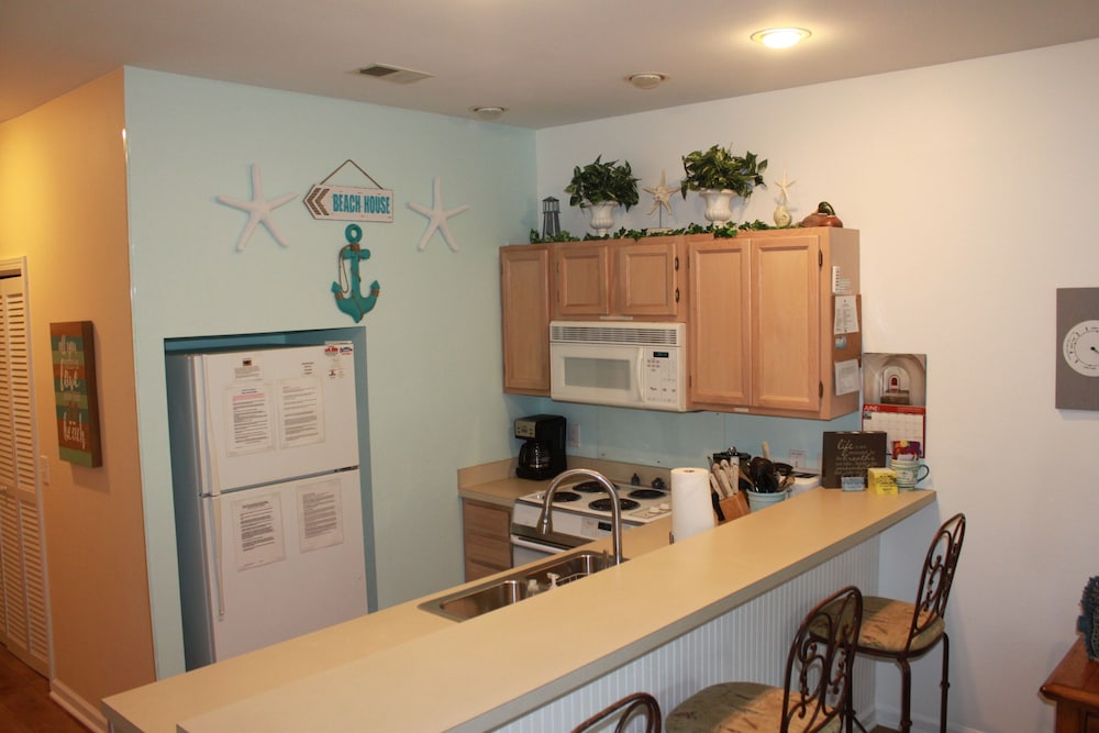 Solace and Comfort – Sea Trail - Beach 1 Mile, Golf Course, Ground Level, Linens
