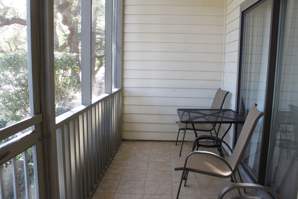 Solace and Comfort – Sea Trail - Beach 1 Mile, Golf Course, Ground Level, Linens