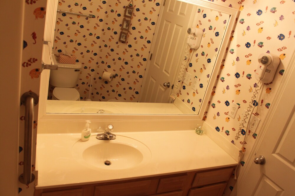 Solace and Comfort – Sea Trail - Beach 1 Mile, Golf Course, Ground Level, Linens