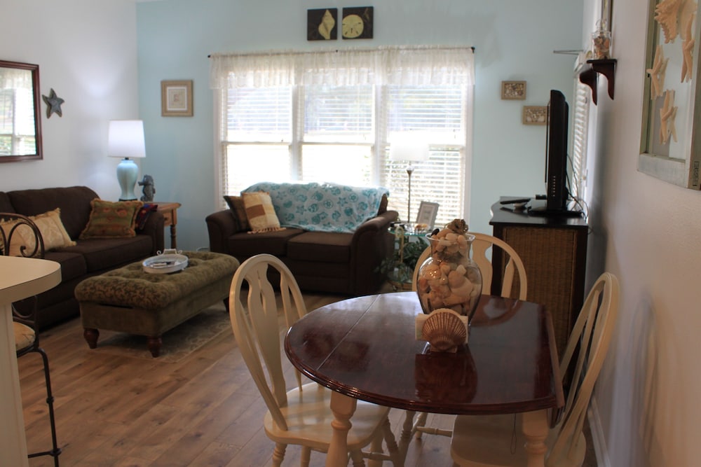 Solace and Comfort – Sea Trail - Beach 1 Mile, Golf Course, Ground Level, Linens
