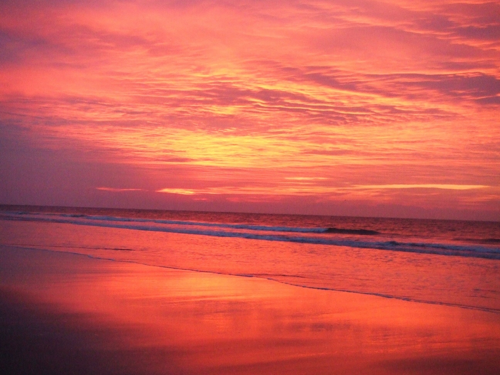 Solace and Comfort – Sea Trail - Beach 1 Mile, Golf Course, Ground Level, Linens