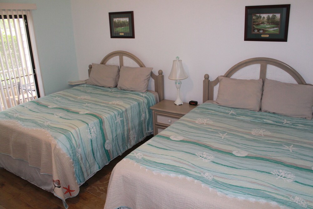 Solace and Comfort – Sea Trail - Beach 1 Mile, Golf Course, Ground Level, Linens