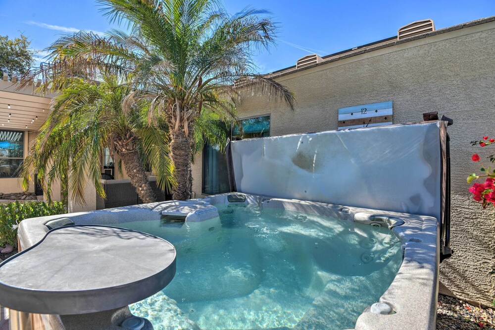 Gorgeous Goodyear Home w/Pool, Hot Tub, Air Hockey