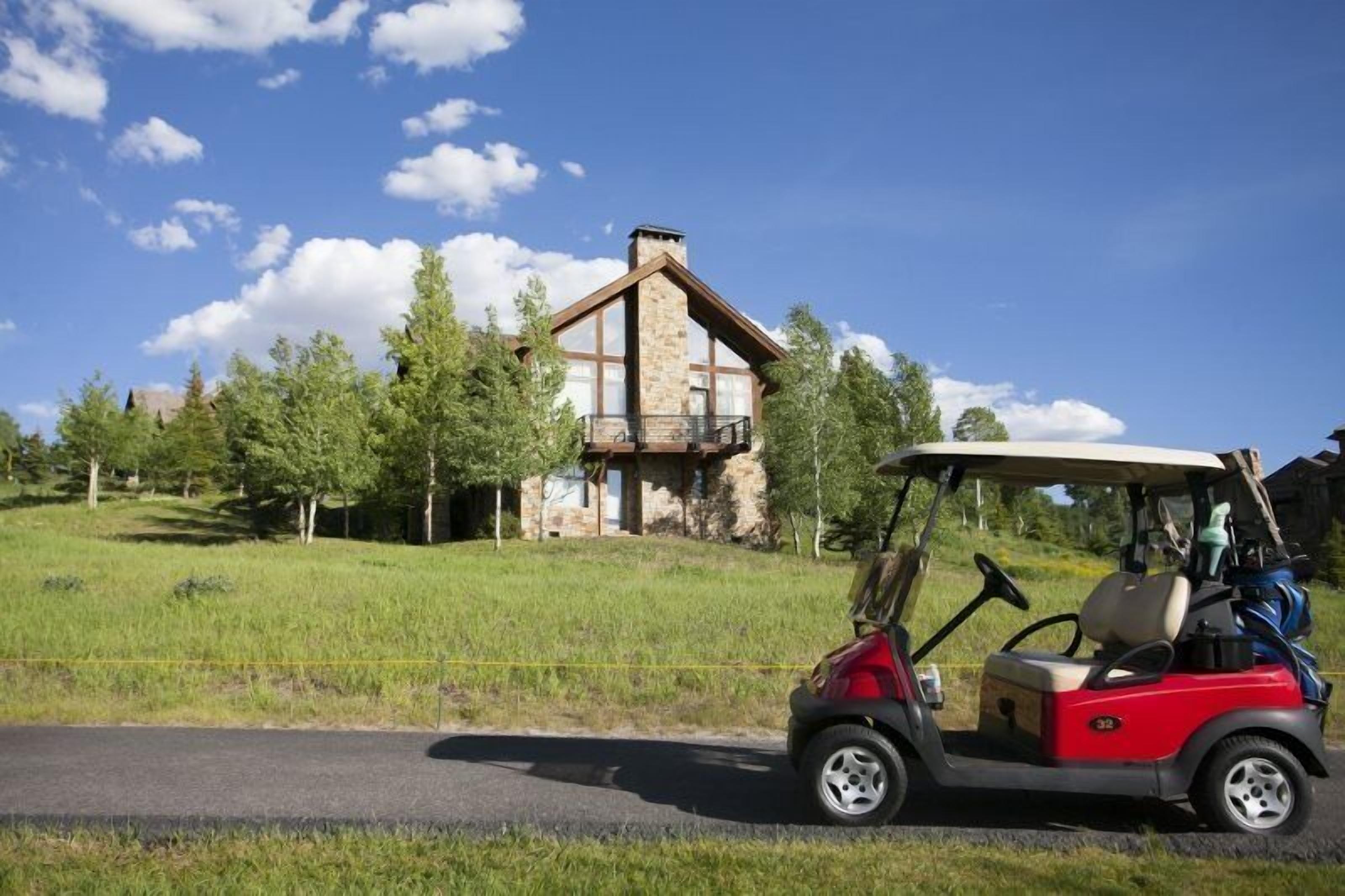 Fairway Drive Boasts Big Views & Easy Access to the Nordic Ski Track or Golf Course in Telluride, United States